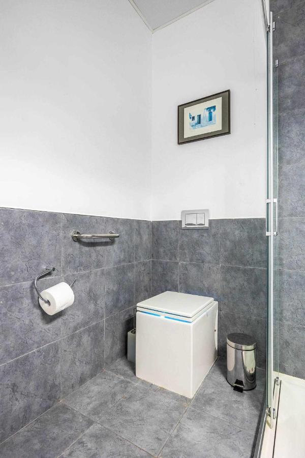 Comfy Away - Apartamento Exclusivo Mercado De Triana Con Balcon Seville Ngoại thất bức ảnh