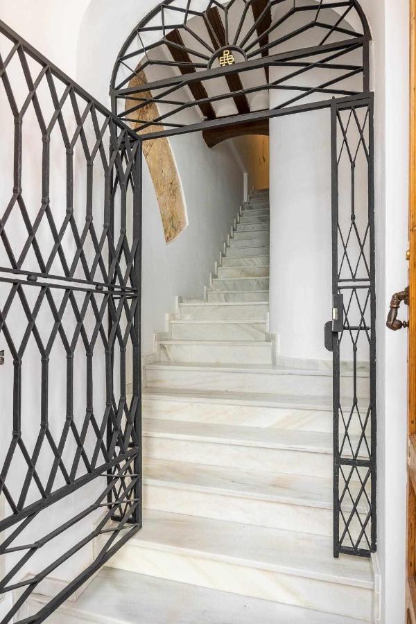 Comfy Away - Apartamento Exclusivo Mercado De Triana Con Balcon Seville Ngoại thất bức ảnh